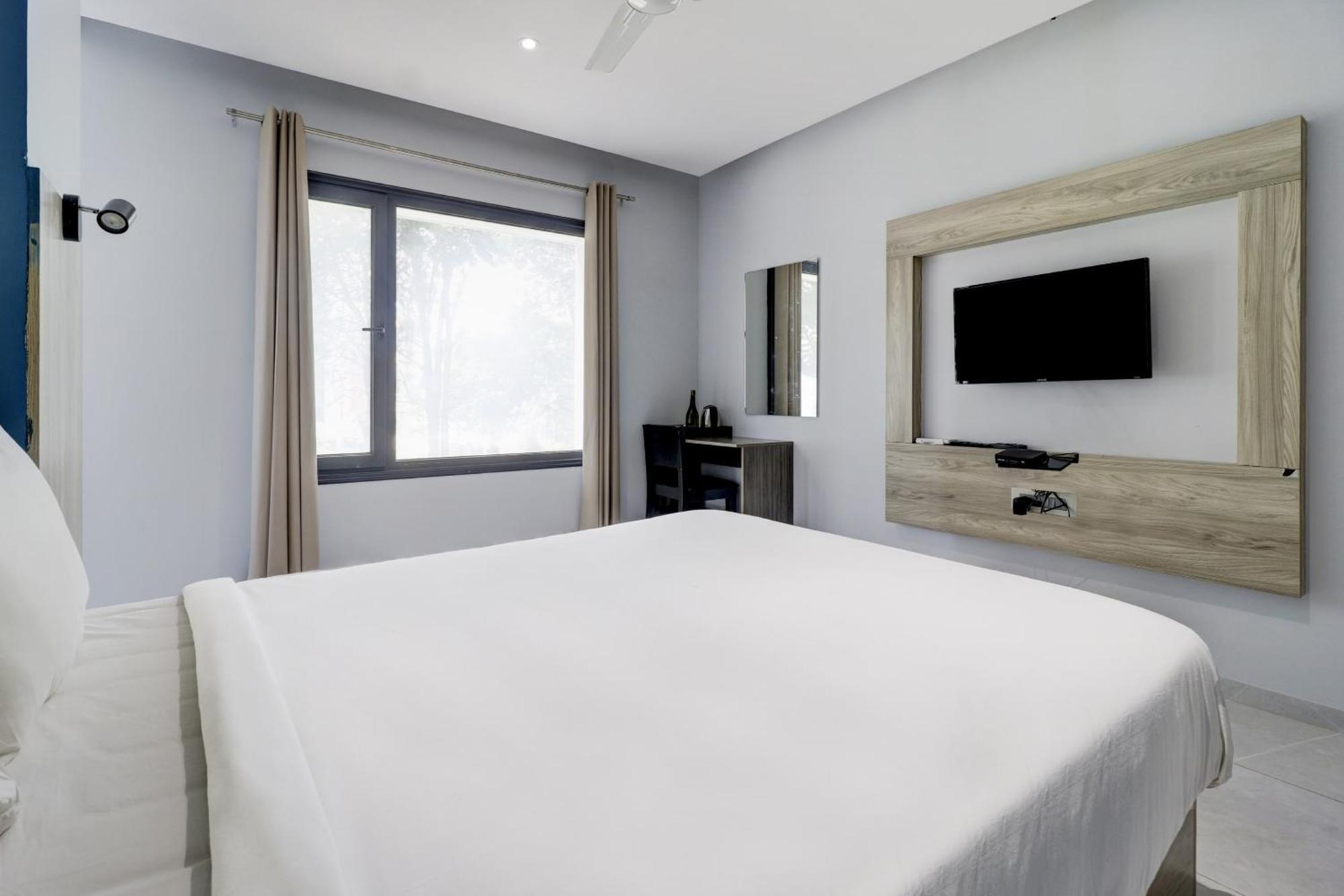 Super Sleek Townhouse Galexia Hotel And Resorts バンガロール エクステリア 写真