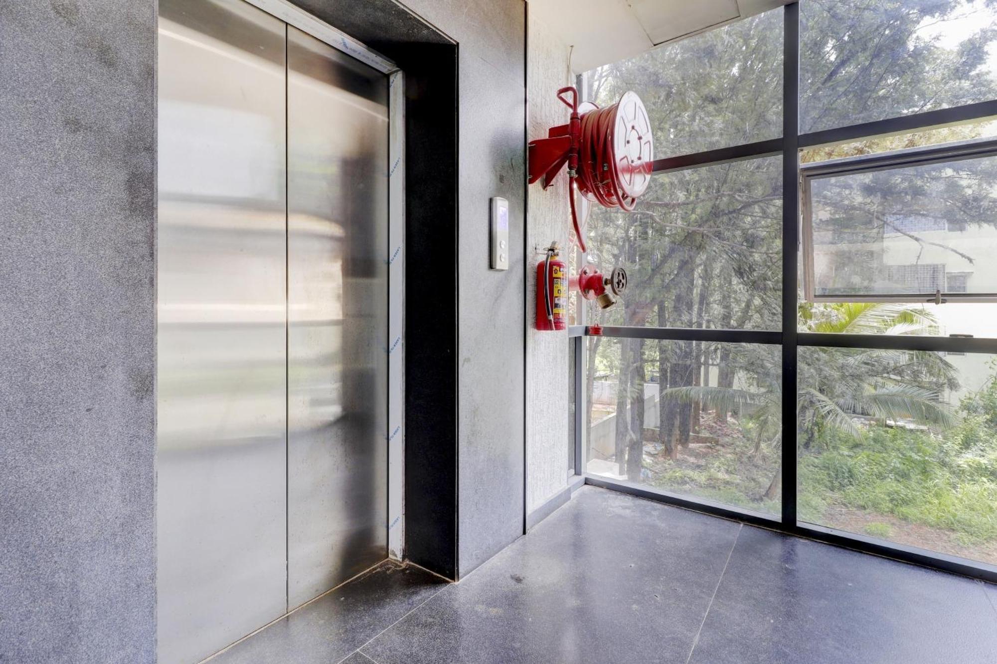 Super Sleek Townhouse Galexia Hotel And Resorts バンガロール エクステリア 写真