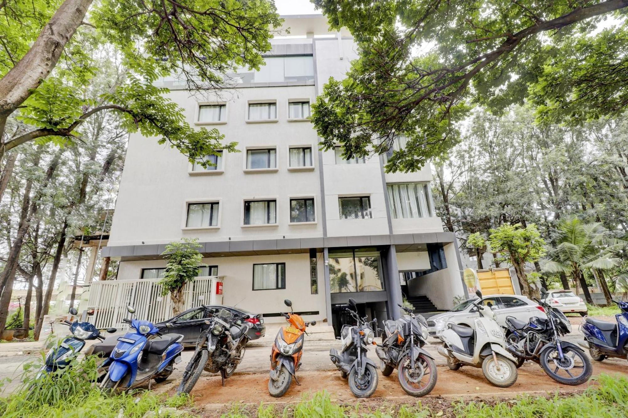 Super Sleek Townhouse Galexia Hotel And Resorts バンガロール エクステリア 写真